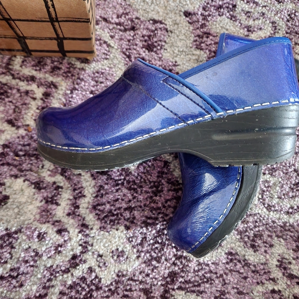 Sanita clogs